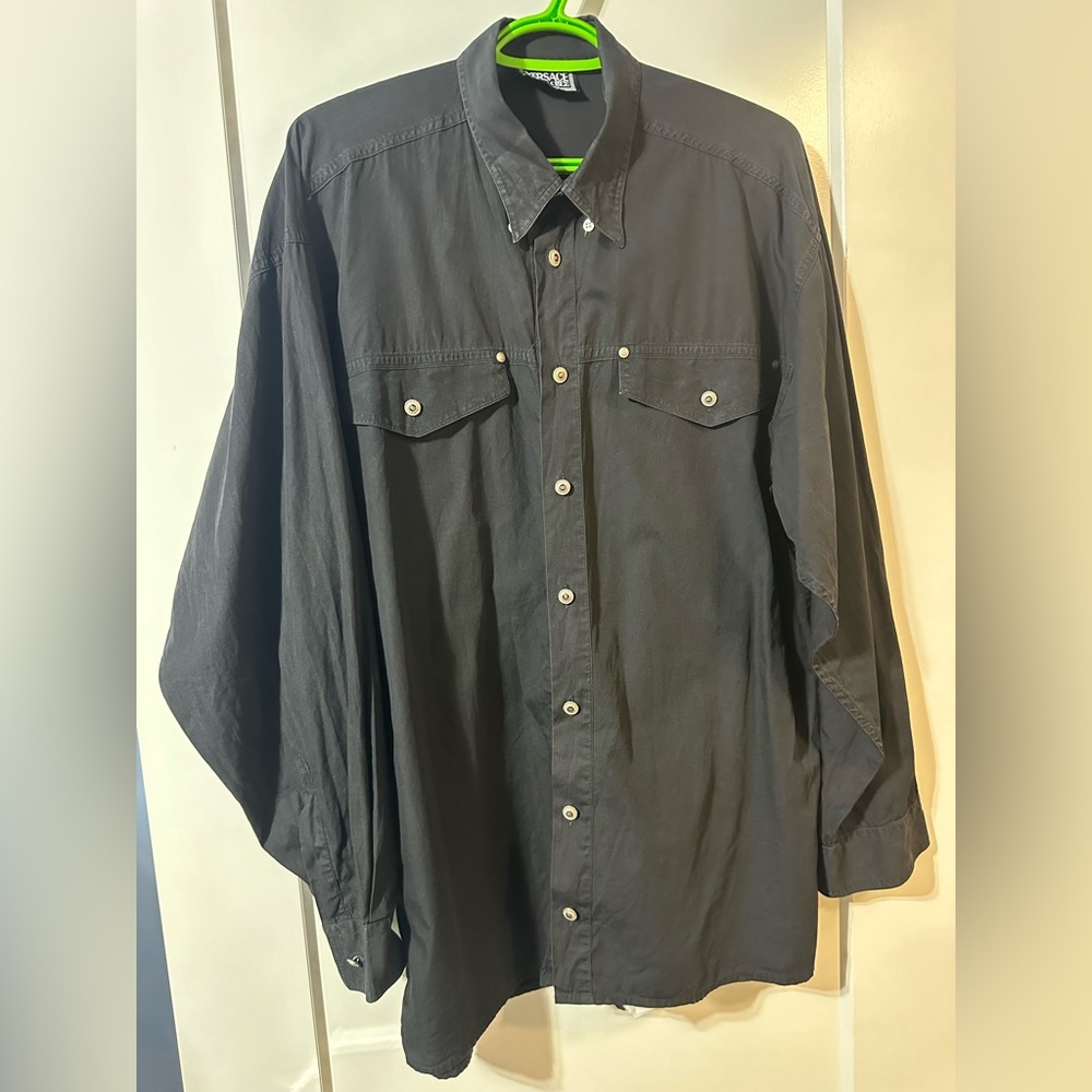 Versace classic V2 collection 90’s/2000’s everyday wear faded black shirt L